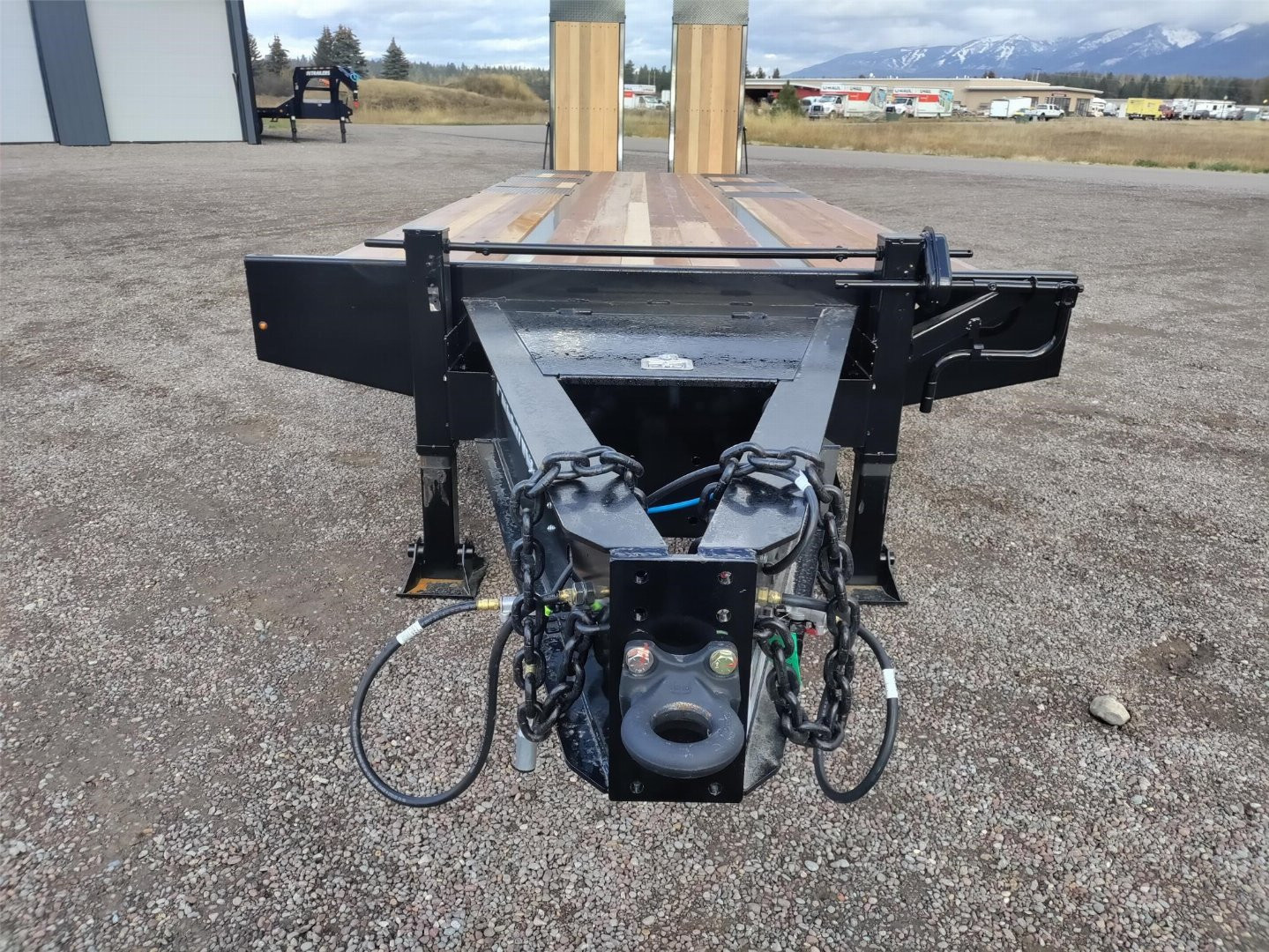 New 2025 Felling Trailers 32' Air Ramp Flatbed Trailer