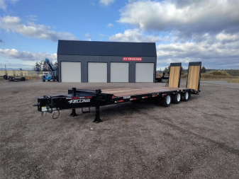 New 2025 Felling Trailers 32' Air Ramp Flatbed Trailer