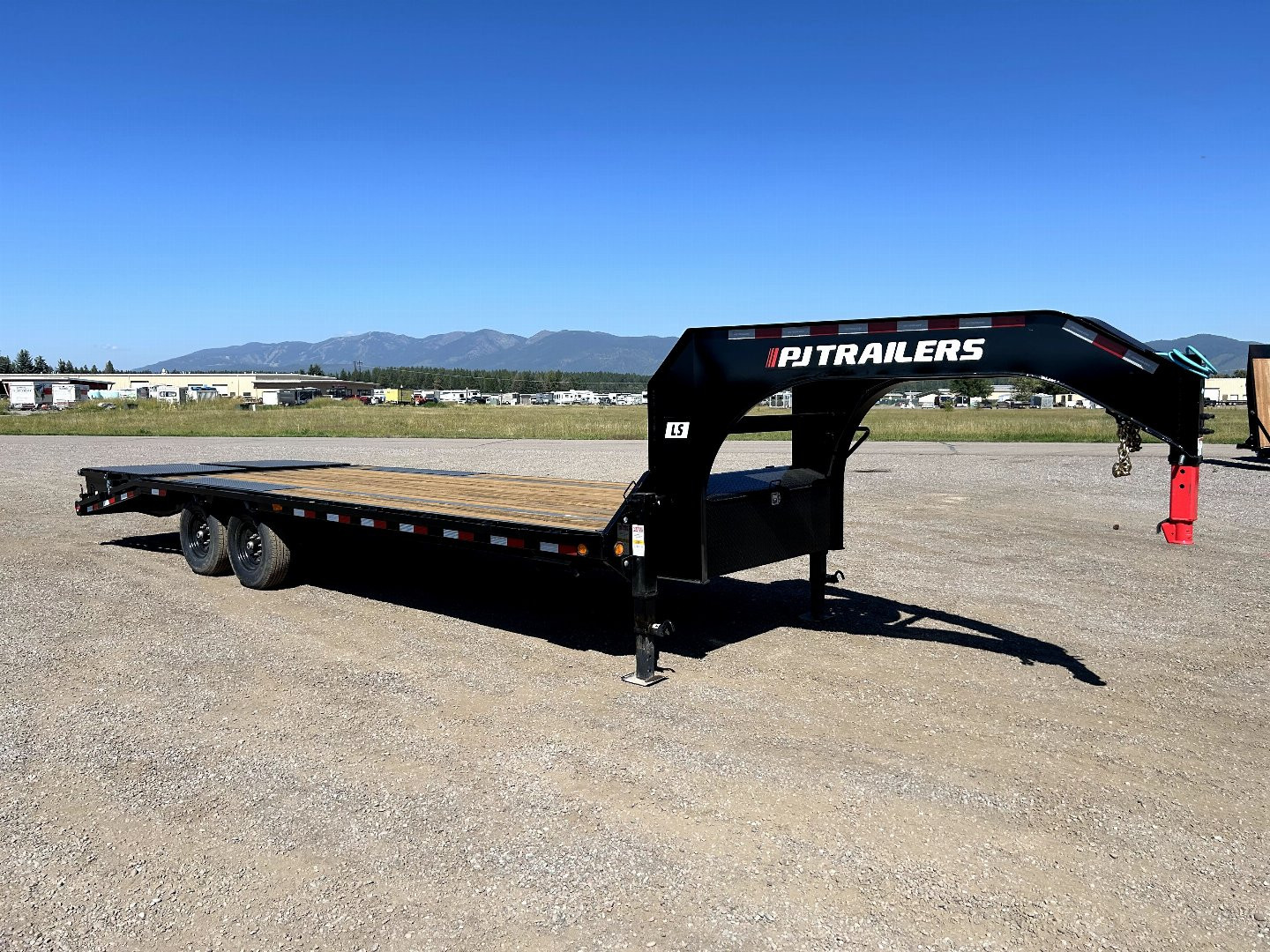 New 2024 PJ Trailers LS252 Gooseneck Bodies