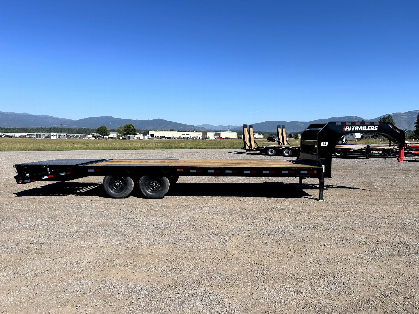 New 2024 PJ Trailers LS252 Gooseneck Bodies
