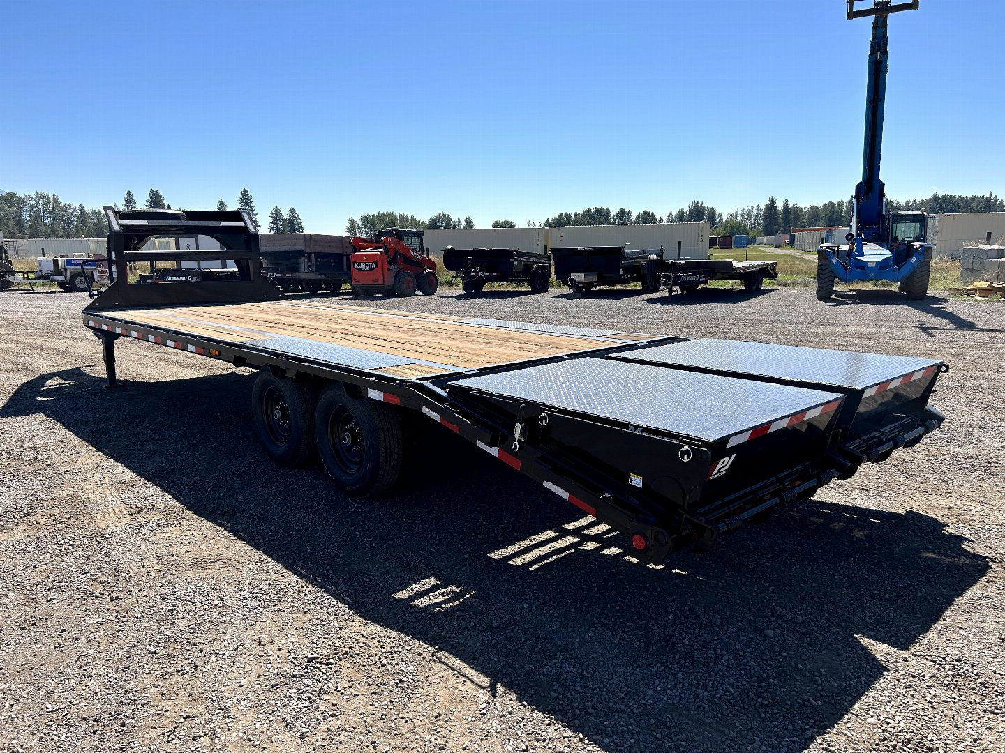 New 2024 PJ Trailers LS252 Gooseneck Bodies