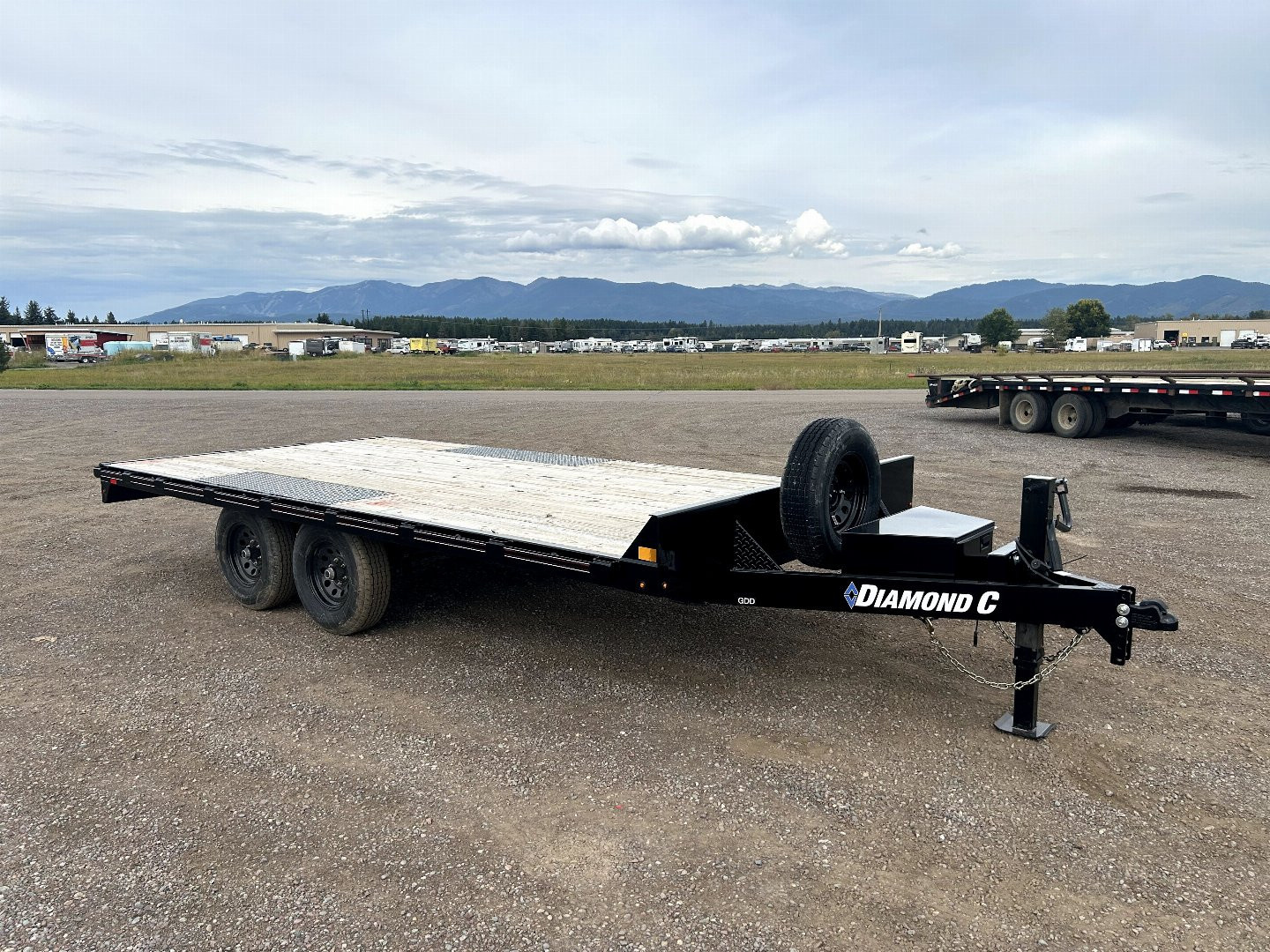 New 2024 Diamond C Trailers Deckover Trailer