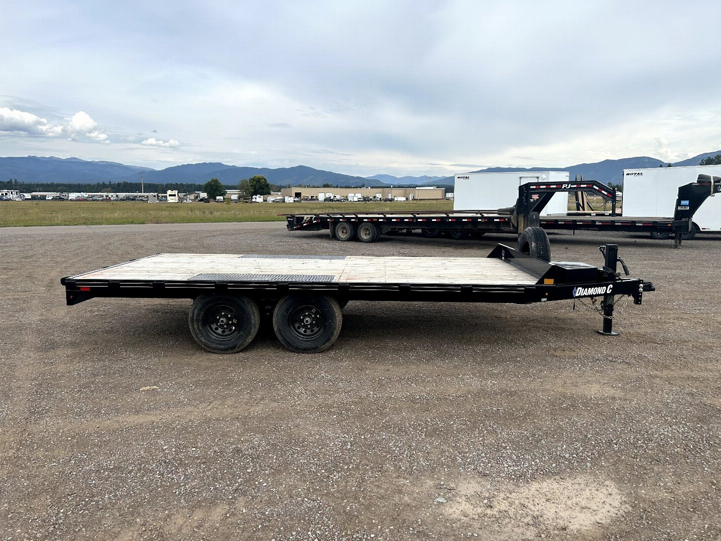 New 2024 Diamond C Trailers Deckover Trailer