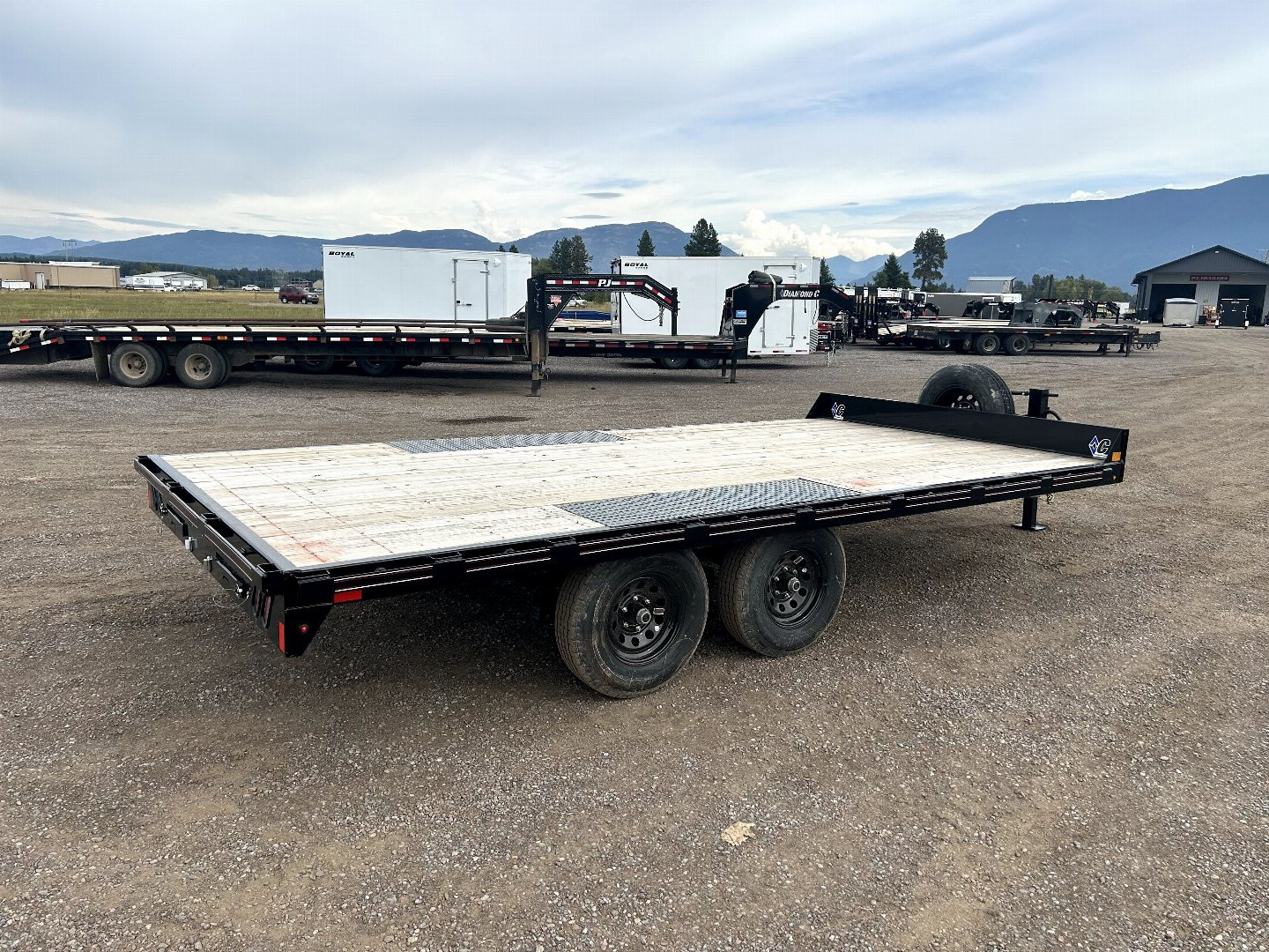 New 2024 Diamond C Trailers Deckover Trailer