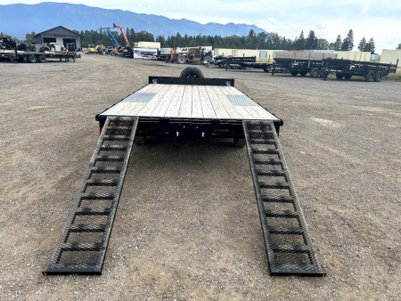 New 2024 Diamond C Trailers Deckover Trailer