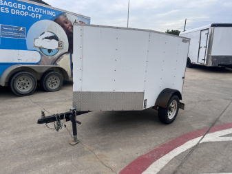 Used 2006 LoneStar Trailer Mfg 4x6 V nose Cargo / Enclosed Trailer