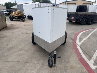 Used 2006 LoneStar Trailer Mfg 4x6 V nose Cargo / Enclosed Trailer