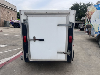Used 2006 LoneStar Trailer Mfg 4x6 V nose Cargo / Enclosed Trailer