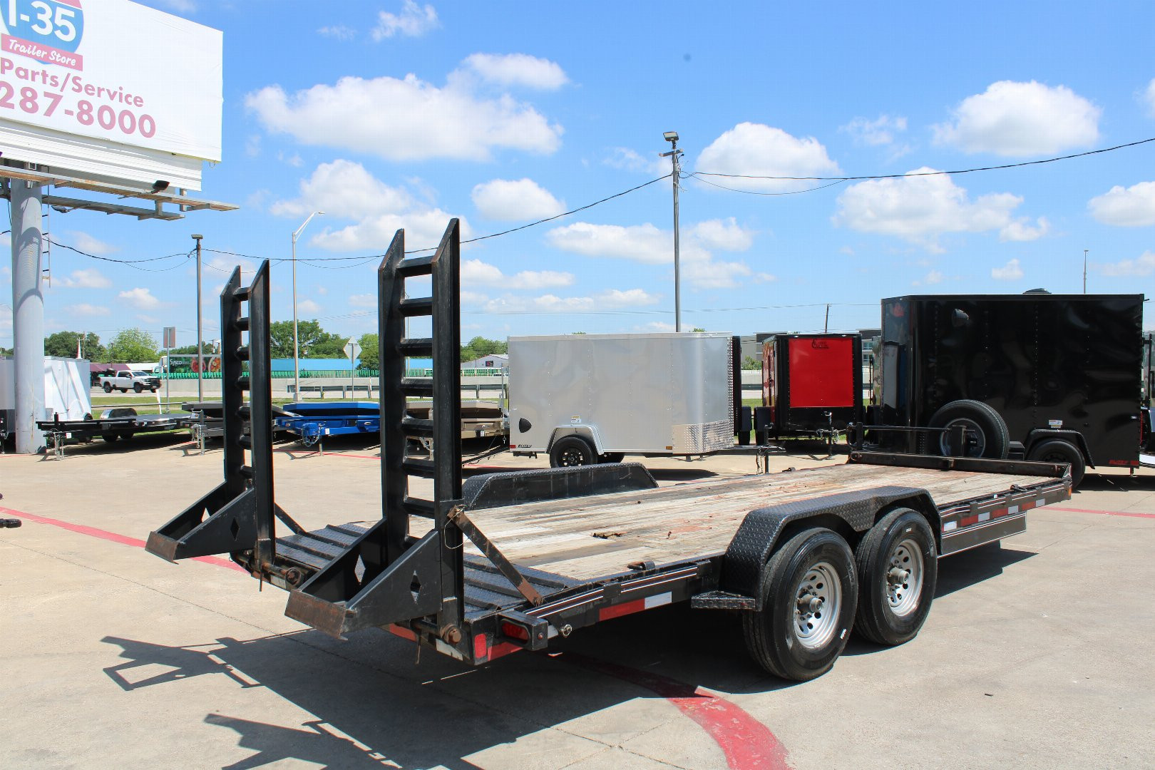 Used 2016 Diamond C Trailers Equipment Trailer