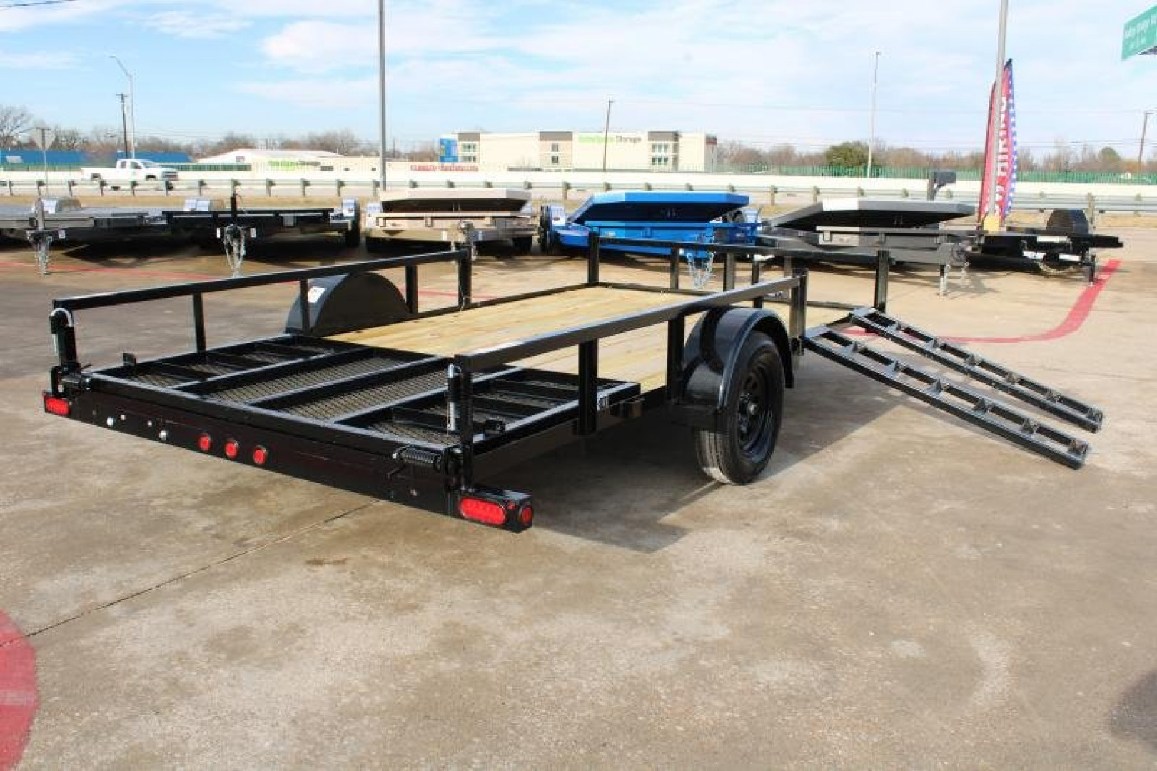 New 2025 Top Hat Trailers 83x14 QH Utility Trailer