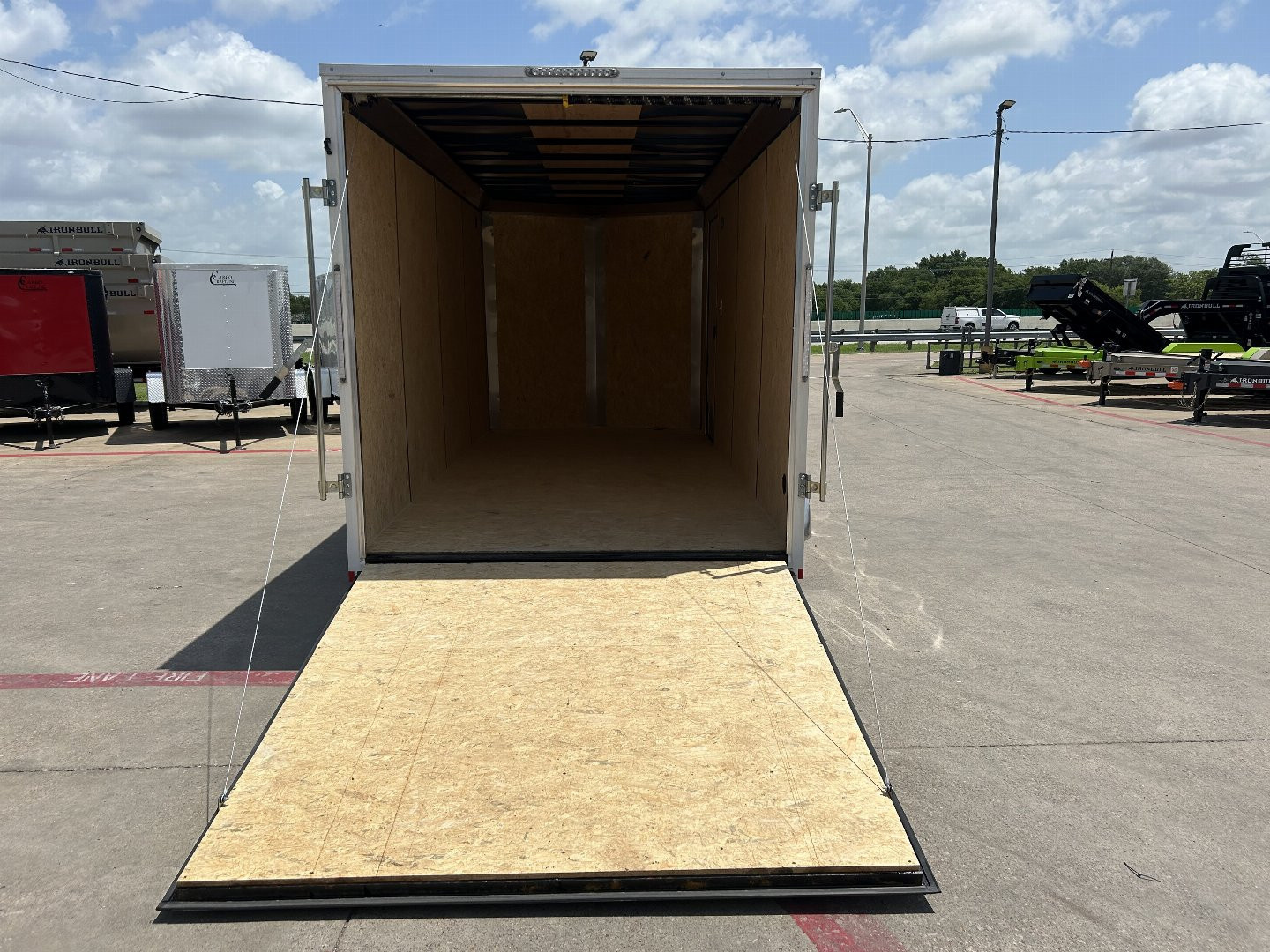 New 2024 Cargo Express CSCAB7.0X16TE2FF  Cargo / Enclosed Trailer