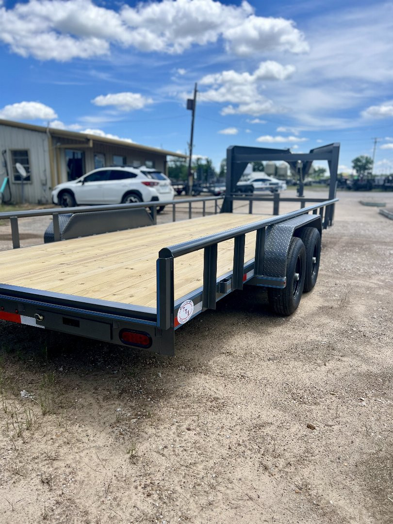 New 2025 Bellwether MFG 20' Pipetop Gooseneck Bodies