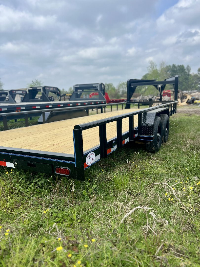 New 2025 Bellwether MFG 24' Pipetop Gooseneck Bodies