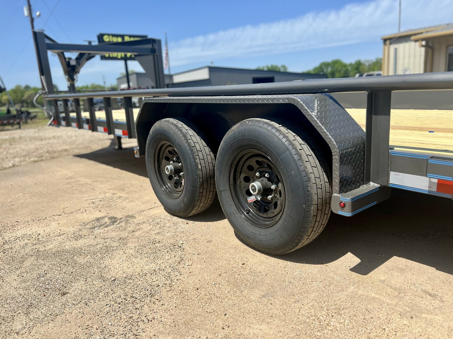 New 2025 Bellwether MFG 24' Pipetop Gooseneck Bodies