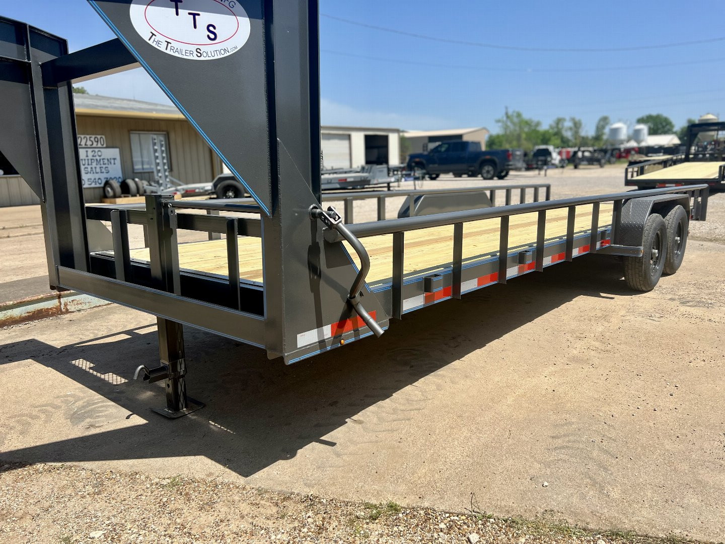 New 2025 Bellwether MFG 24' Pipetop Gooseneck Bodies