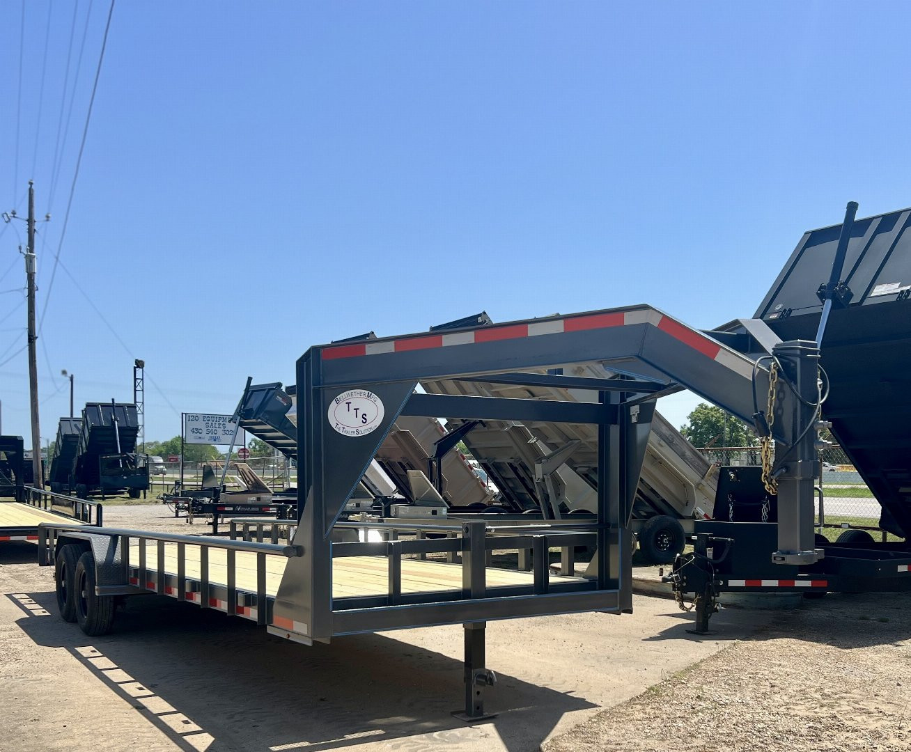 New 2025 Bellwether MFG 24' Pipetop Gooseneck Bodies