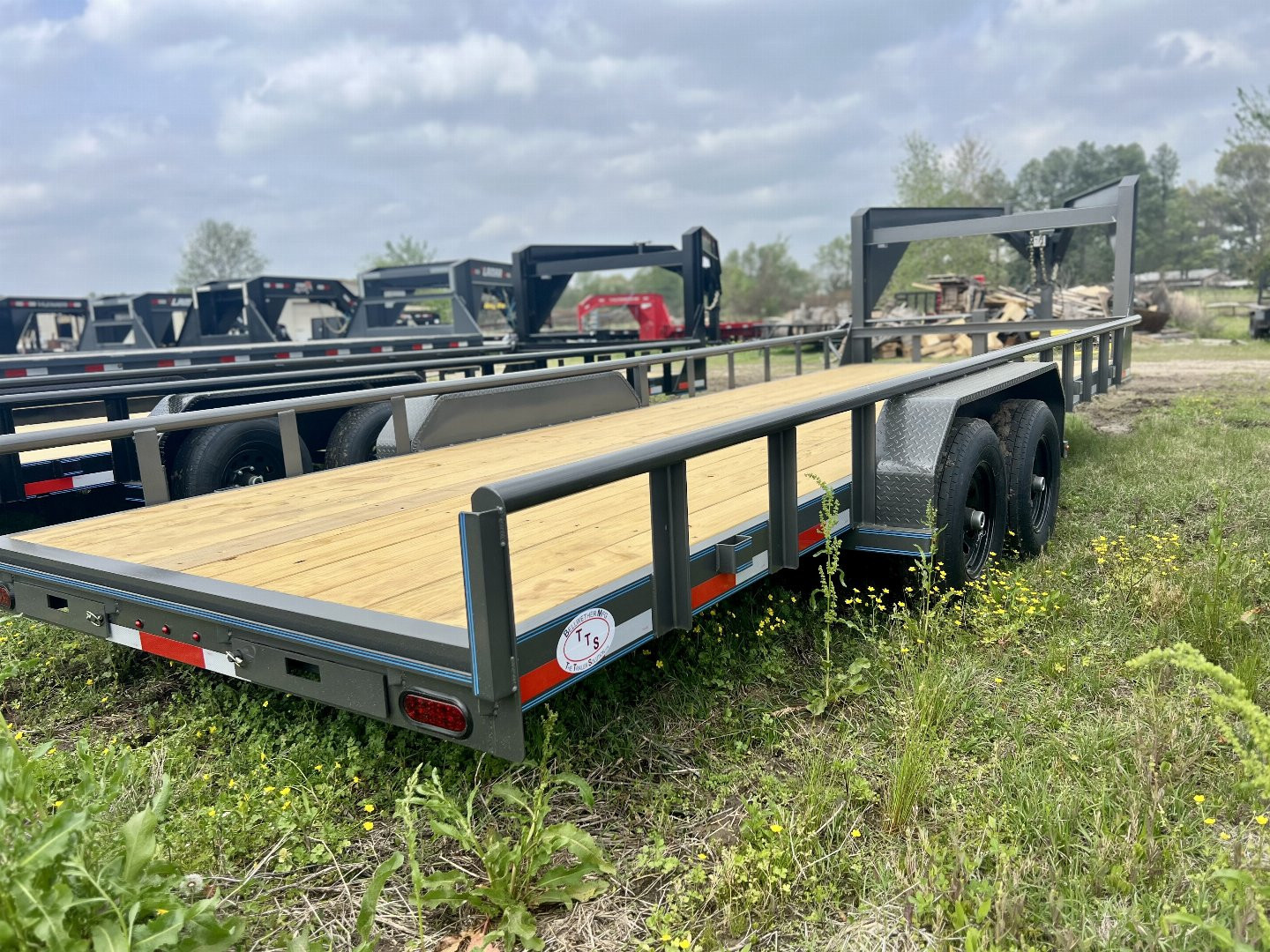 New 2025 Bellwether MFG 22' Pipetop Gooseneck Bodies