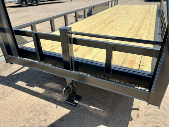 New 2025 Bellwether MFG 22' Pipetop Gooseneck Bodies