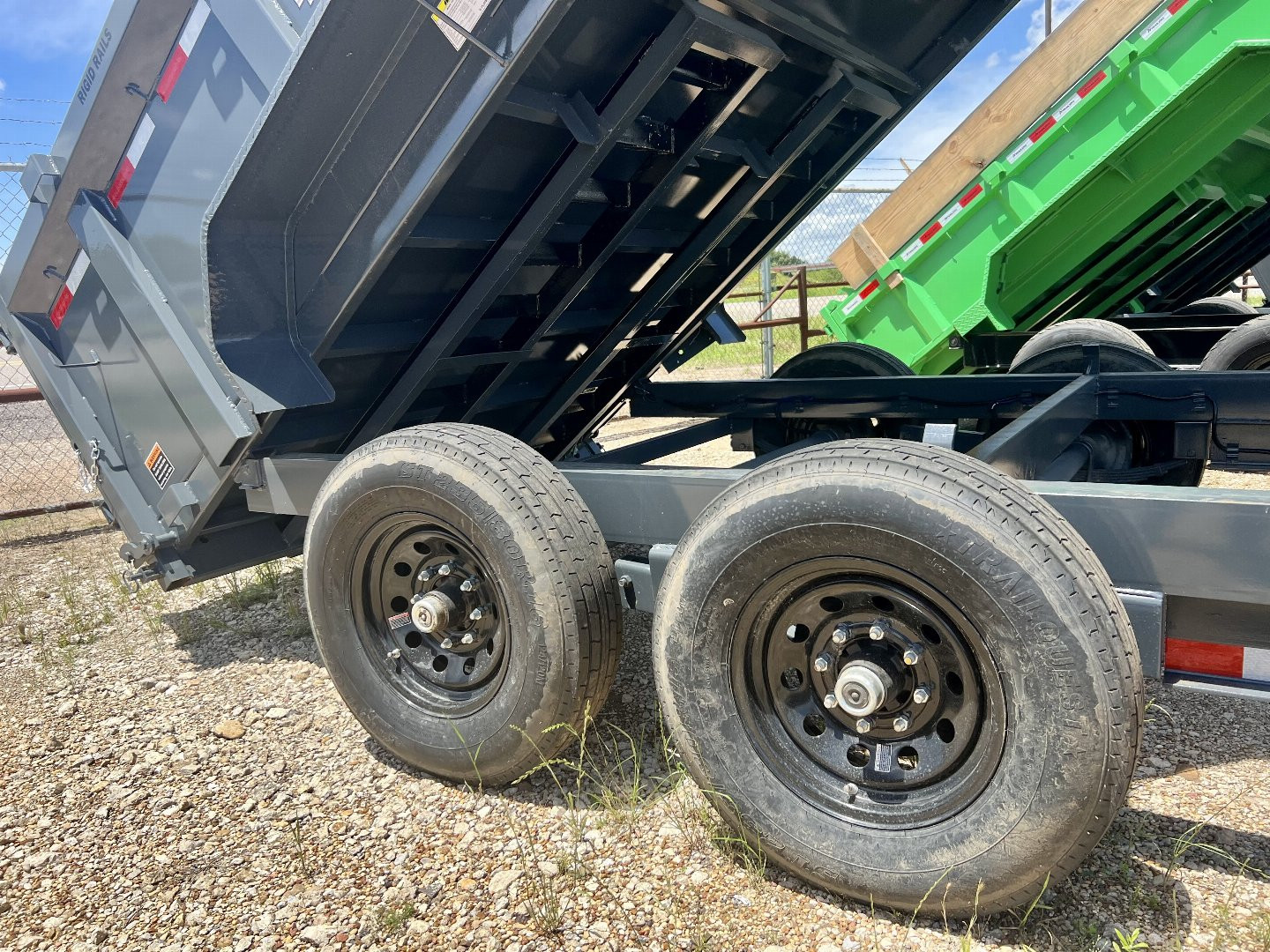 New 2025 DP Platinum Star 16' BP Dump Trailer