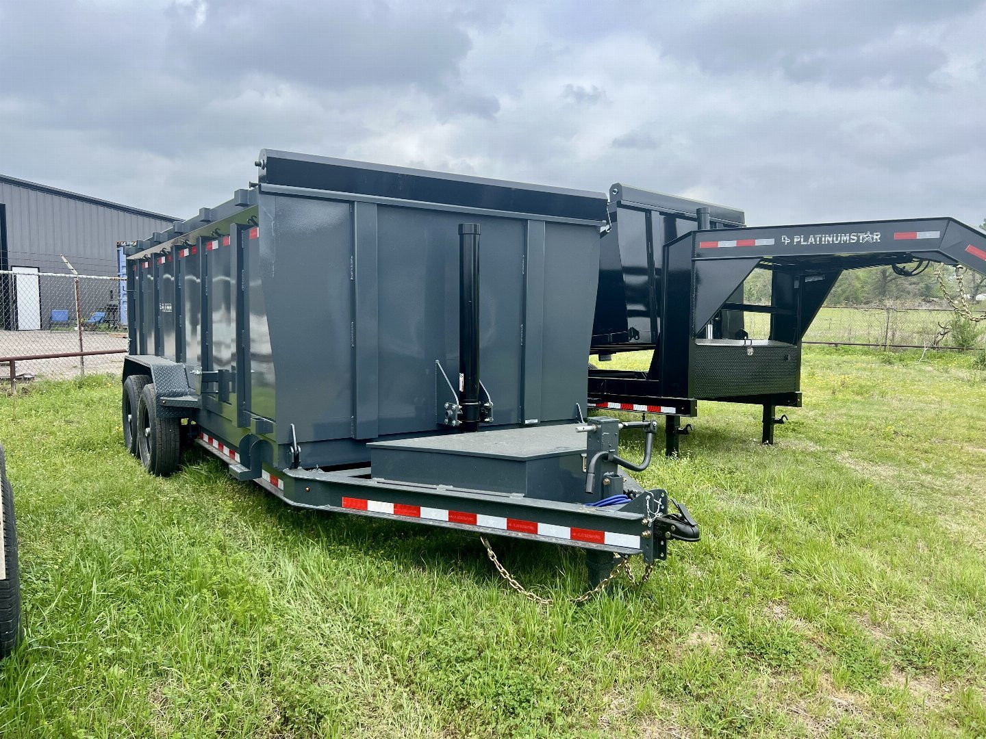 New 2025 DP Platinum Star 16' BP Dump Trailer