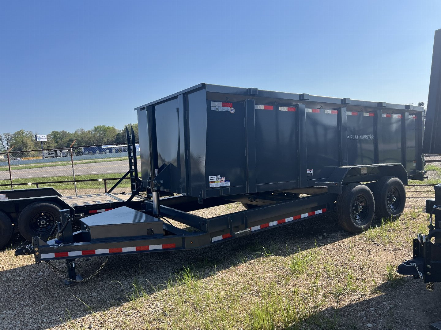 New 2025 DP Platinum Star 16' BP Dump Trailer