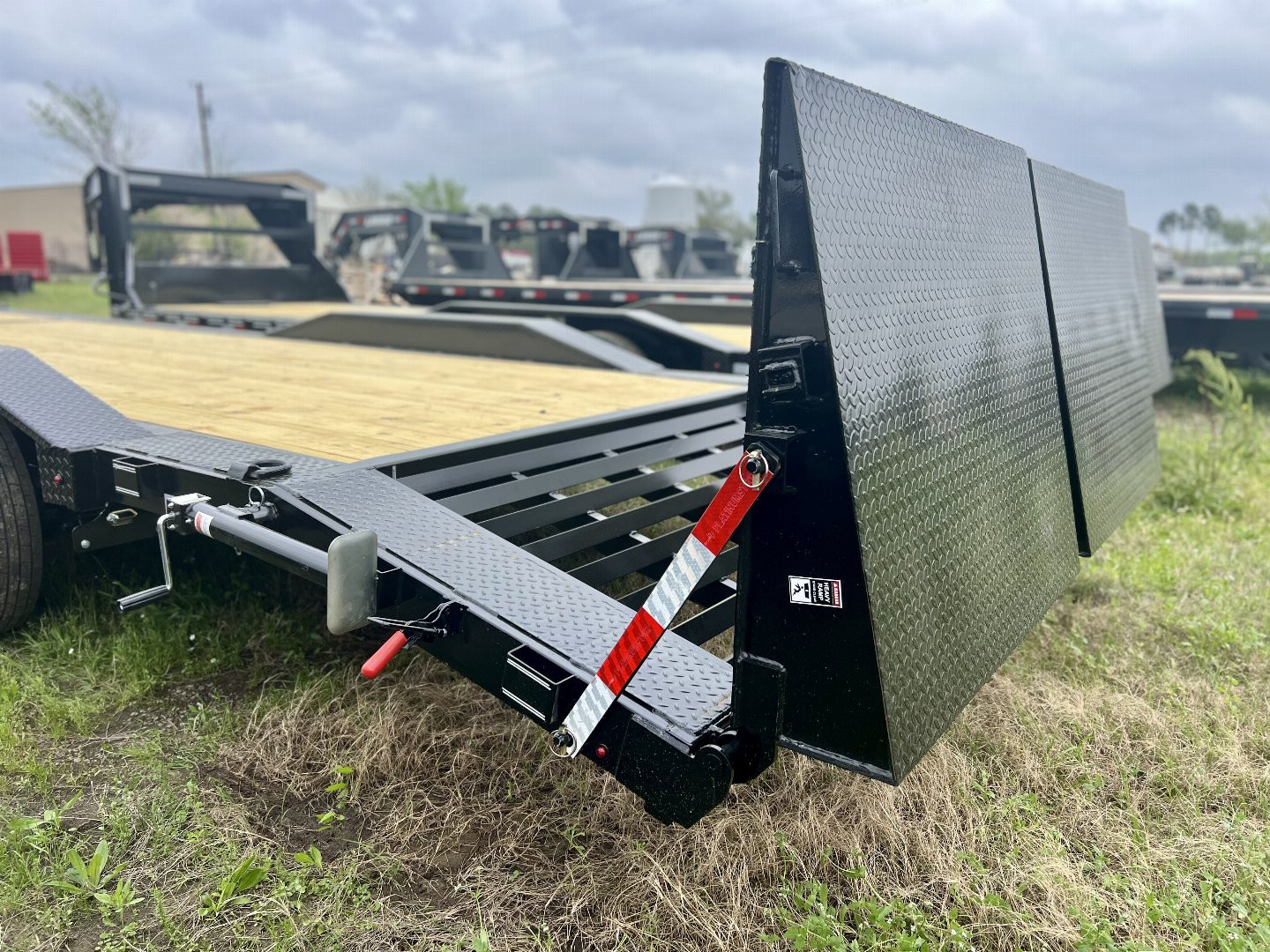 New 2025 DP Platinum Star GN CH 102x26 Gooseneck