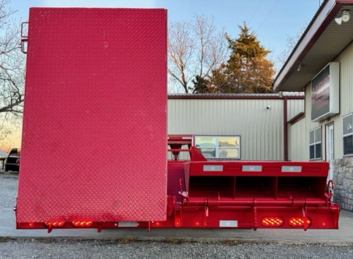 New 2025 DP Platinum Star Deckover Trailer