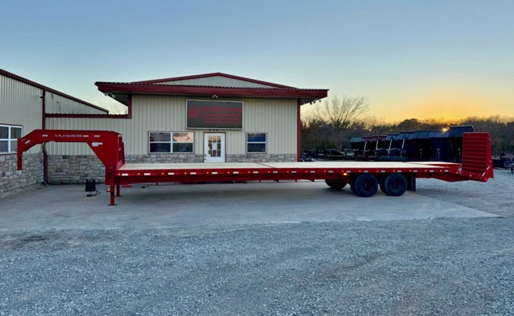 New 2025 DP Platinum Star Deckover Trailer