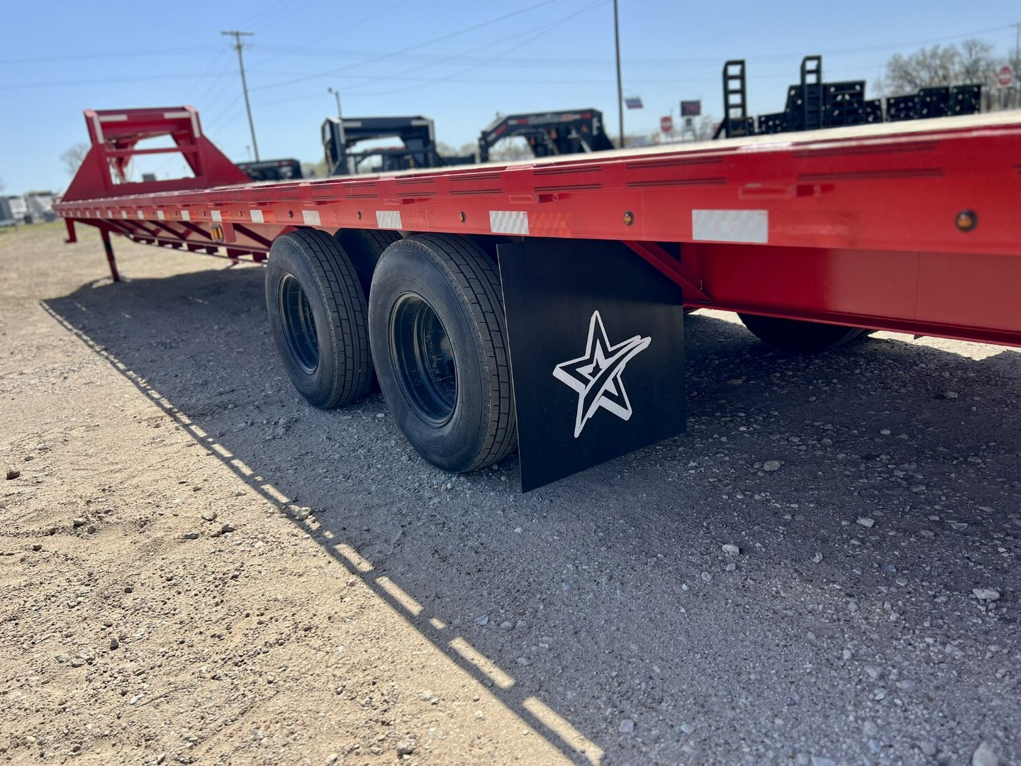 New 2025 DP Platinum Star Deckover Trailer