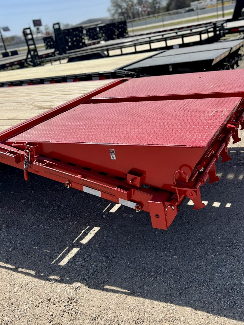 New 2025 DP Platinum Star Deckover Trailer