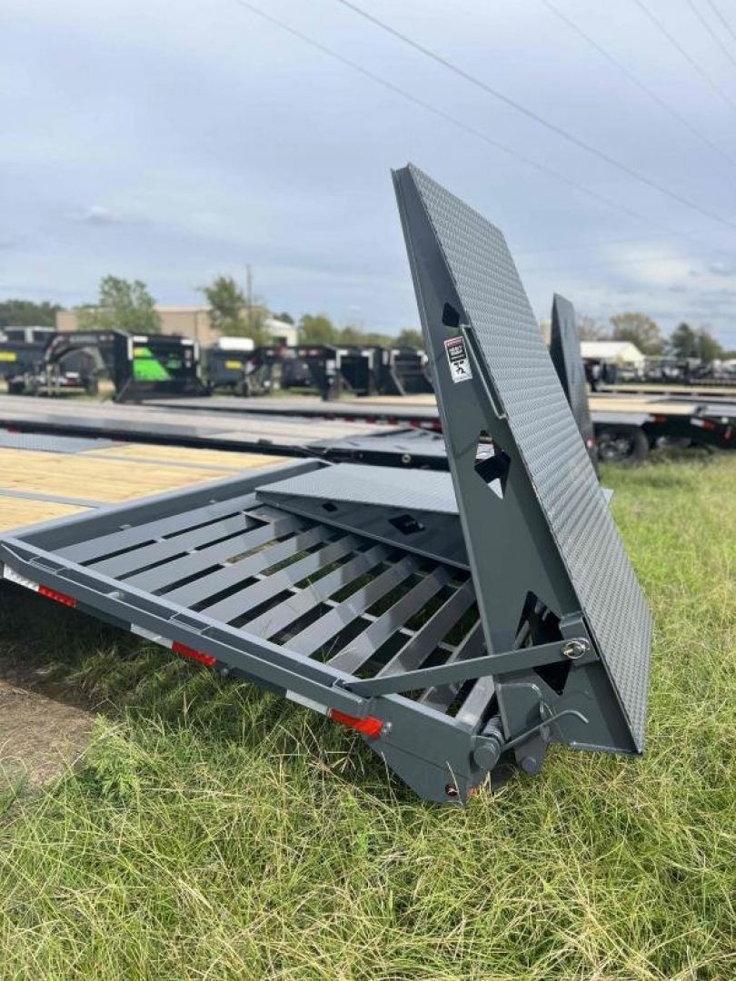 New 2024 Lamar FD 40' Gooseneck Trailer