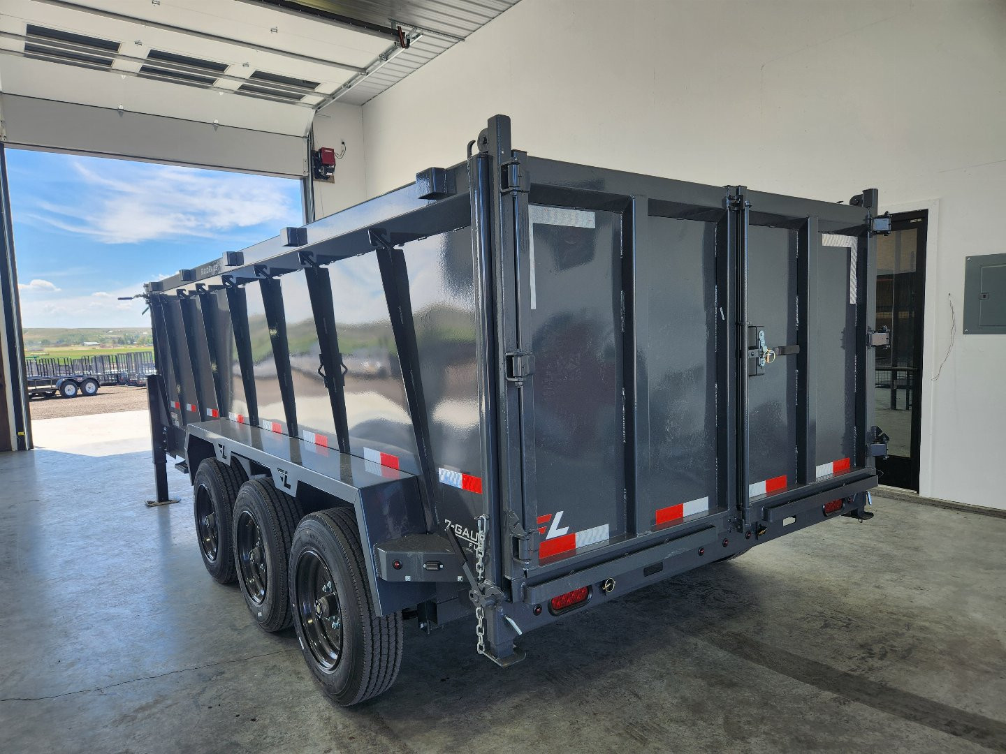 New 2026 Lamar 16' Gooseneck Dump Trailer 21k