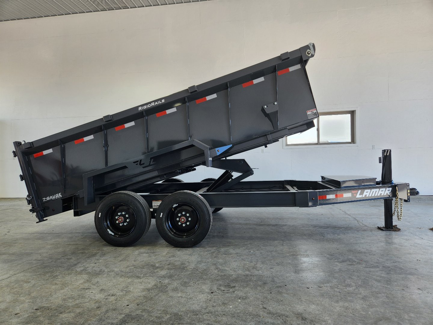 New 2025 Lamar 14' Dump Trailer 16K