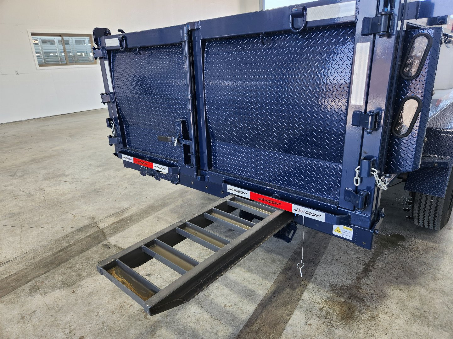 New 2025 Horizon 18' Gooseneck Dump Trailer 20K