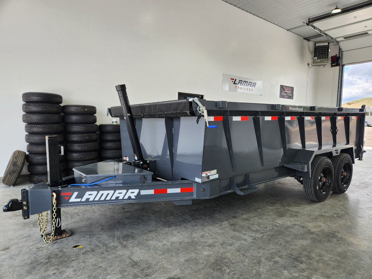 New 2025 Lamar 16' Dump Trailer 16K