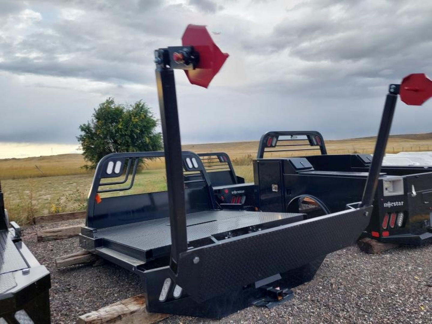 New 2025 Crownline Hydraulic Bale Bed 84" x 8' Single Wheel Longbed