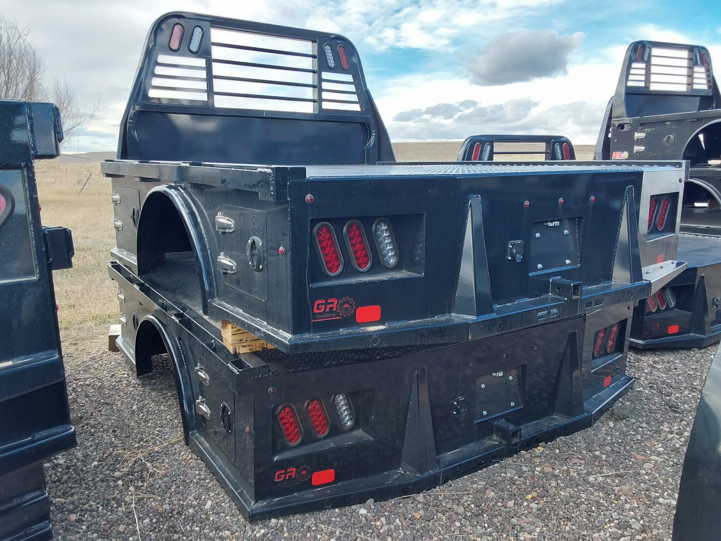 New 2025 GR Skirted Long Bed Dual 58" CTA