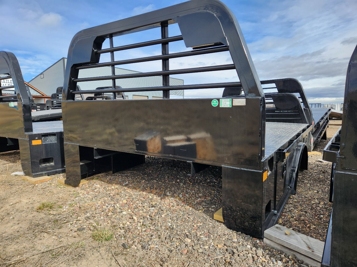 New 2025 LegendX Skirted 97"x102" SingleWheel Long Bed , 58" CTA