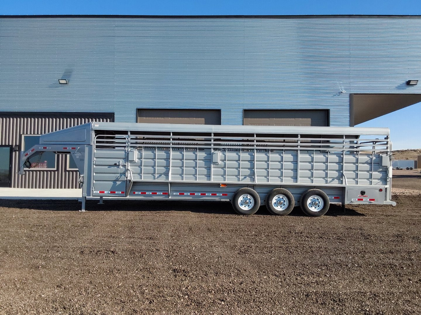 New 2025 GR Gooseneck Stock Trailer 28' 21K