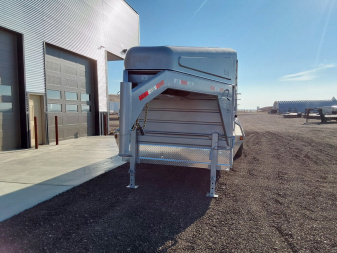 New 2025 GR Gooseneck Stock Trailer 28' 21K