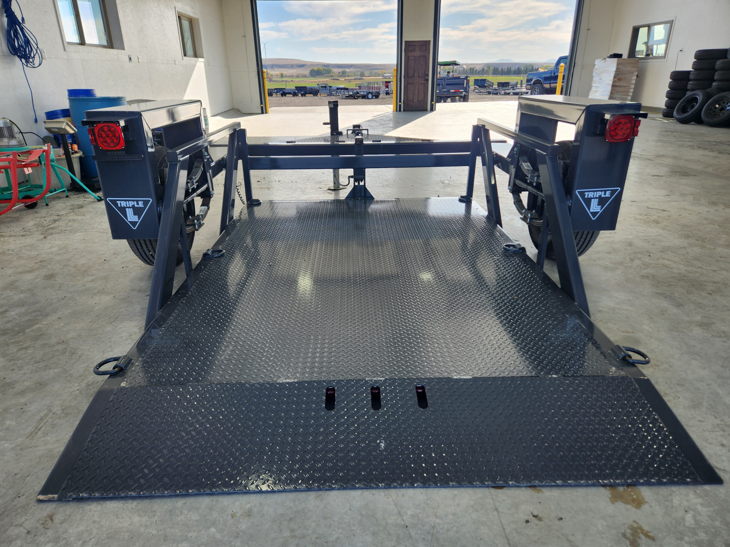 2024 Equipment Flatbed Trailer photo 2
