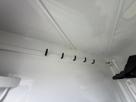 New 2026 Bee 3 Horse Chief W/DR Horse Trailer