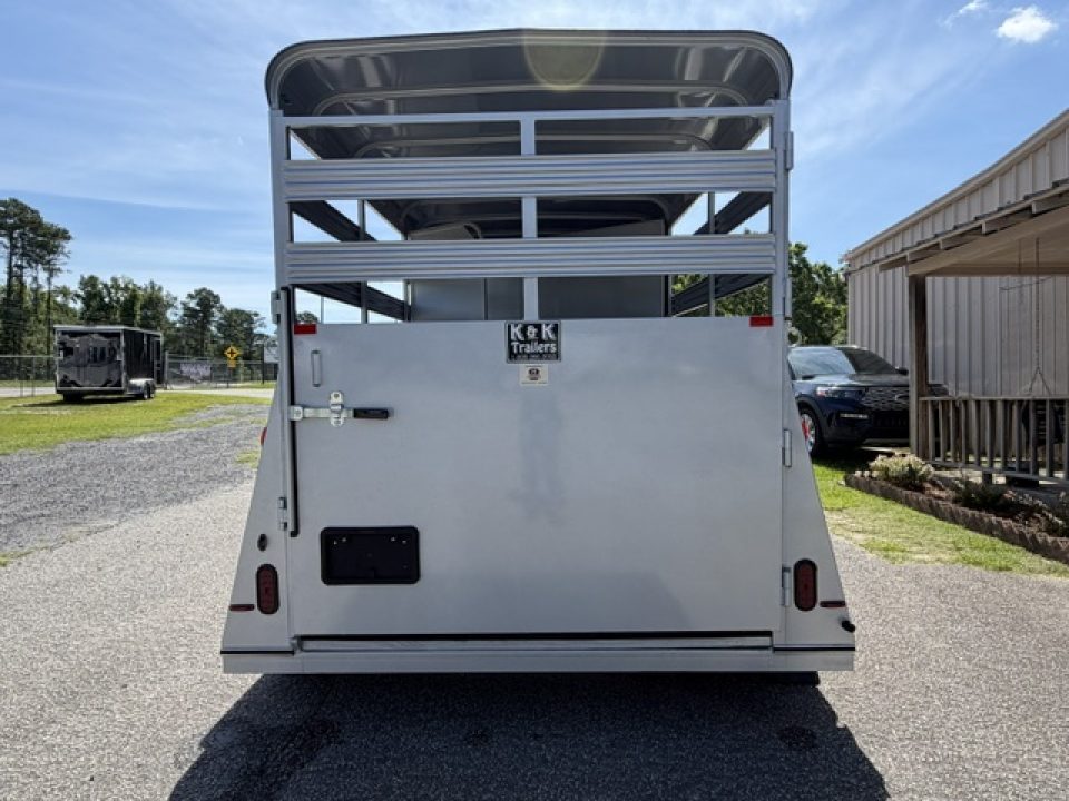 New 2026 Bee 2 Horse Durango W/DR Horse Trailer