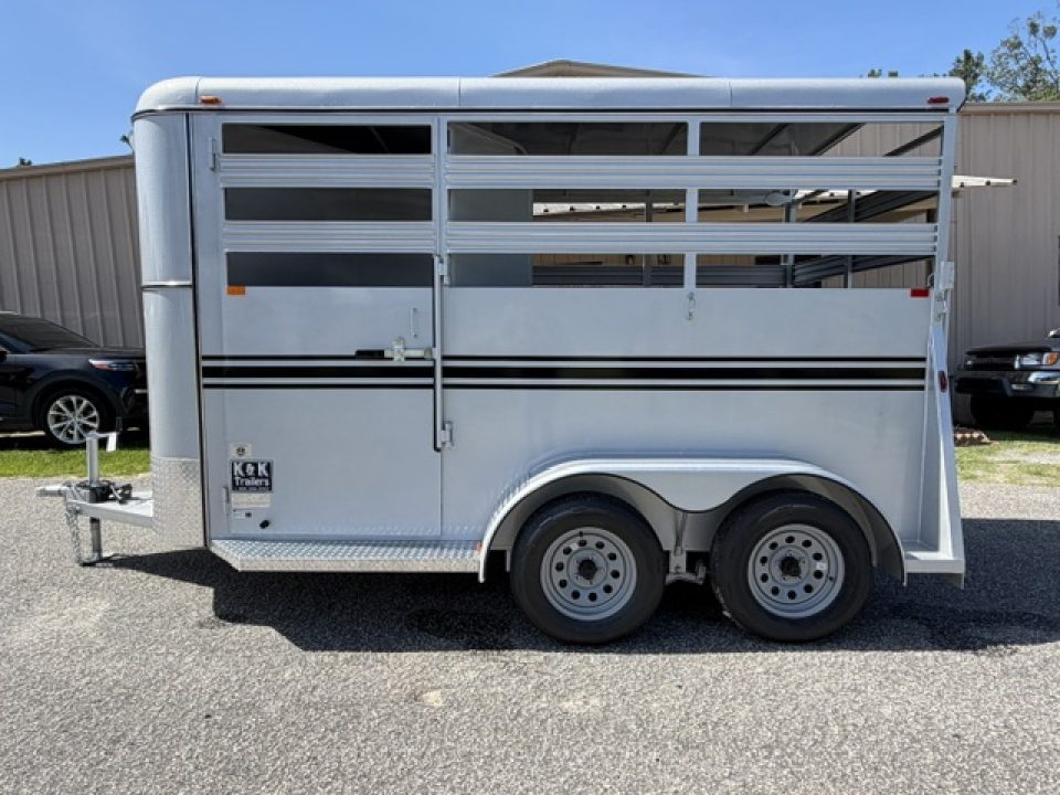 New 2026 Bee 2 Horse Durango W/DR Horse Trailer