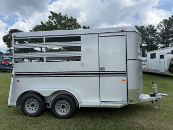 New 2025 Bee Durango 2 Horse Trailer