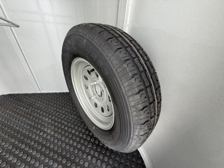 New 2026 Bee 2 Horse Durango W/DR Horse Trailer