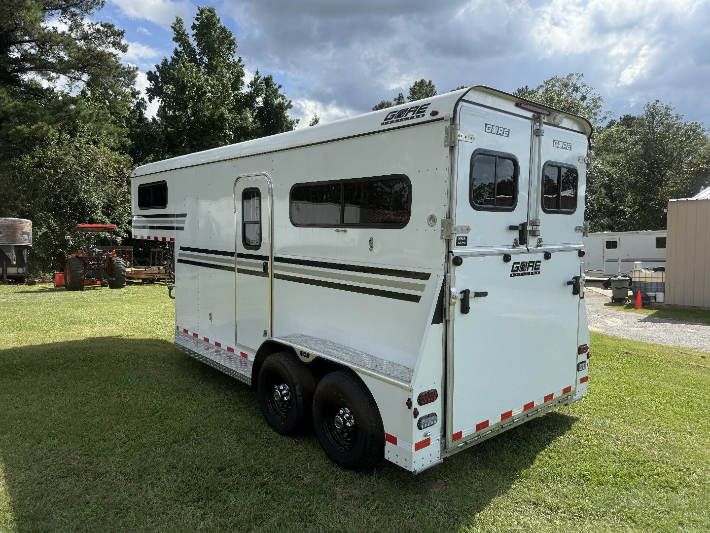 New 2024 Gore Trailers 2HS GN W/5'DR Horse Trailer