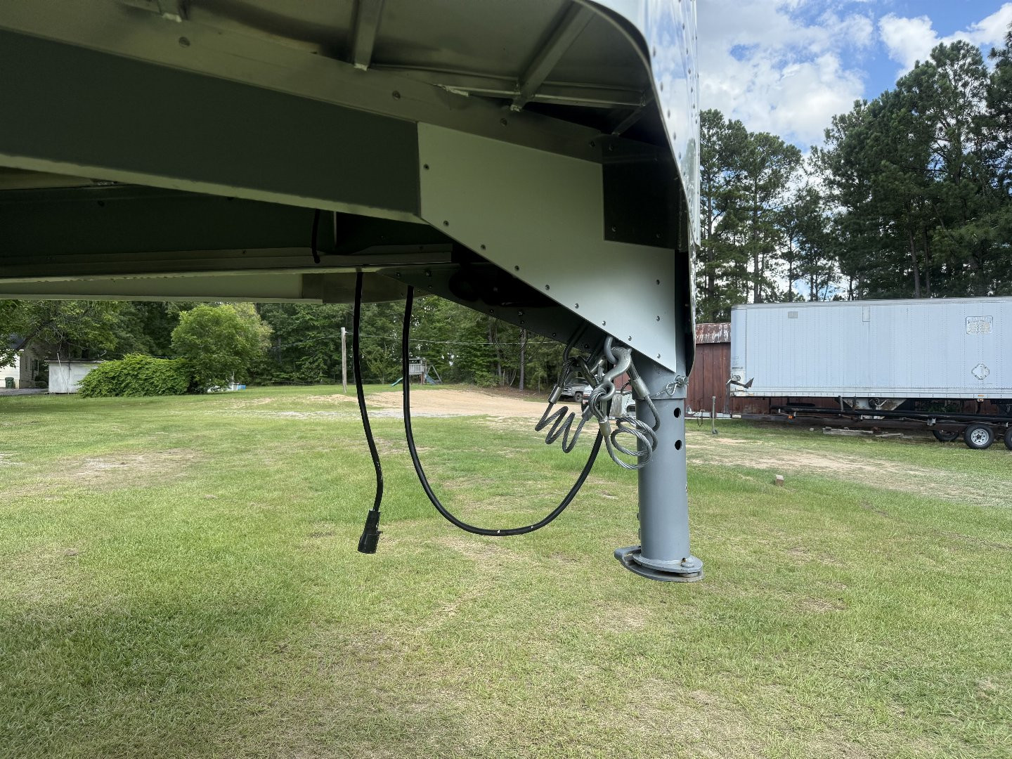 New 2024 Gore Trailers 2HS GN W/5'DR Horse Trailer