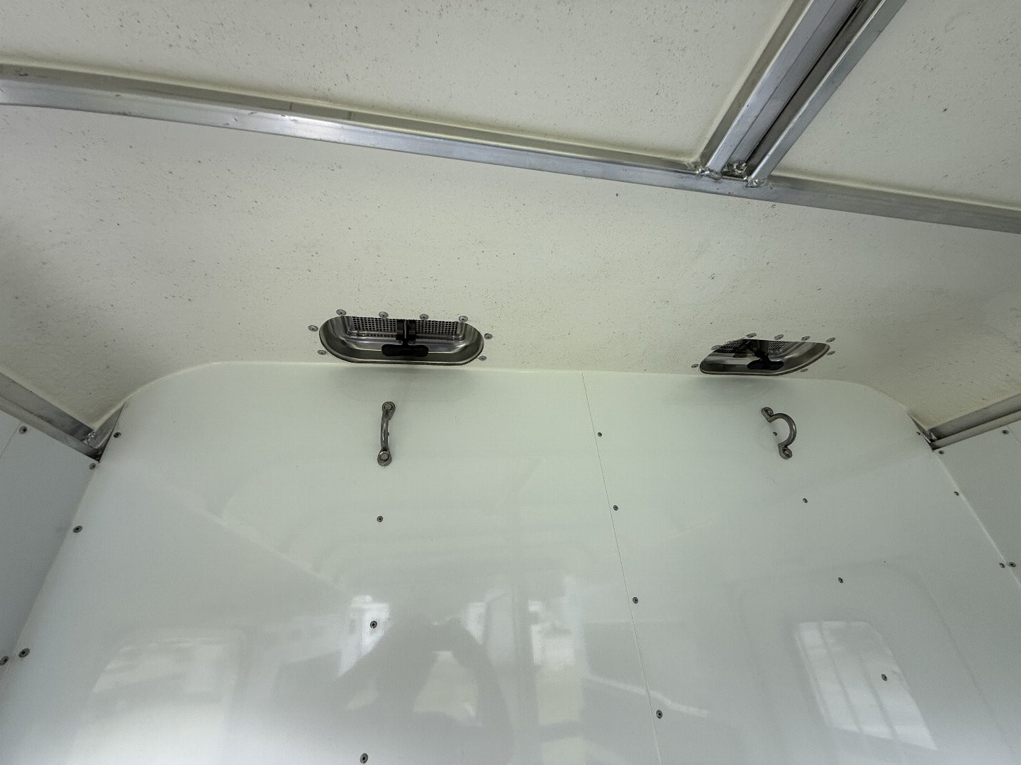 New 2024 Gore Trailers 2HS GN W/5'DR Horse Trailer