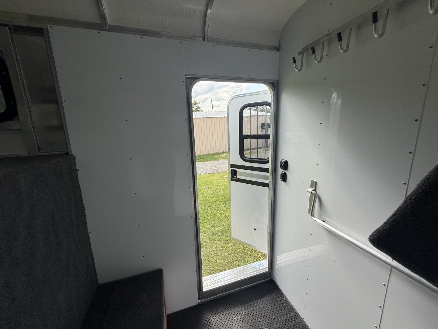 New 2024 Gore Trailers 2HS GN W/5'DR Horse Trailer